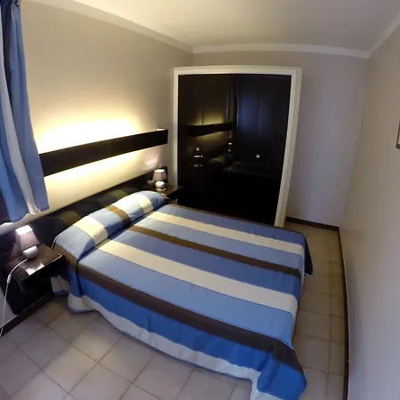 Hotel Beach 2* Propriano (Corsica)