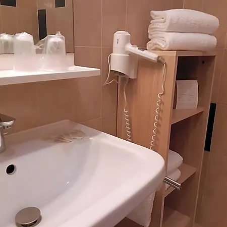 Hotel Beach 2* Propriano (Corsica)