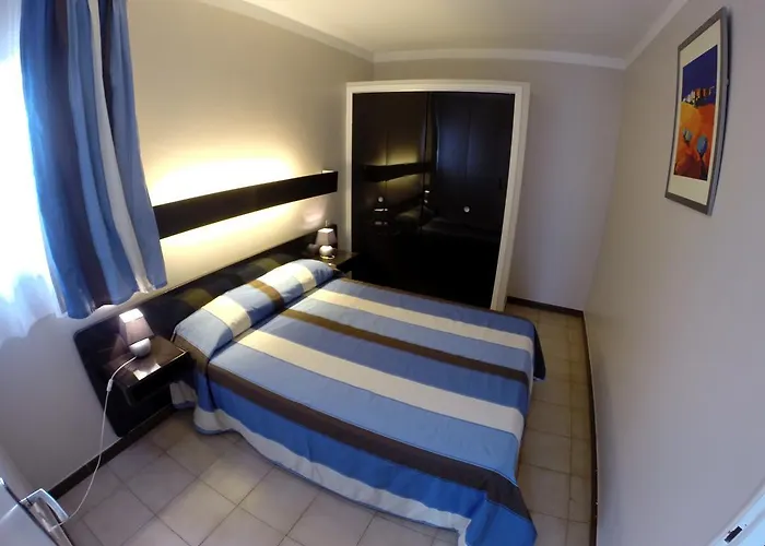 Hôtel Beach 2* Propriano (Corsica)