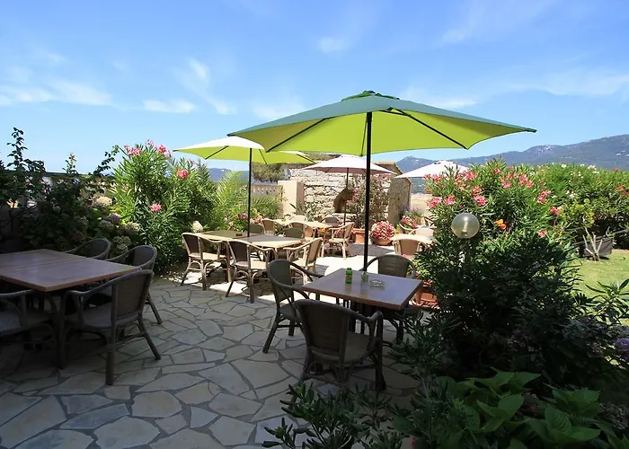 Hotel Beach 2* Propriano (Corsica)